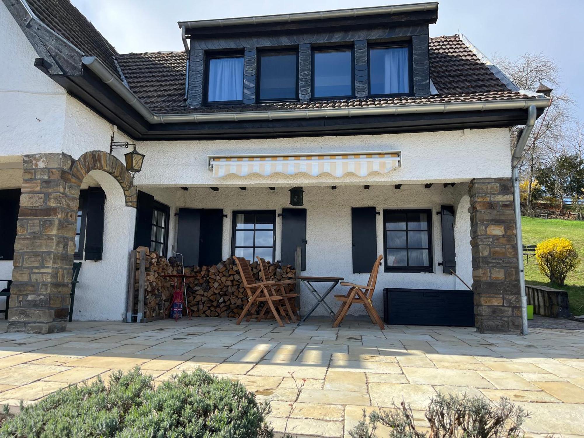 Eifel Landhaus Panoramablick Unter Der Burg Olbrueck Mit Sauna Hottub Grosser Terrasse Und Garten Ideal Fuer Familien Niederdurenbach Exterior photo